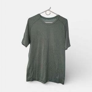 lululemon athletica Olive Short Sleeve Tee